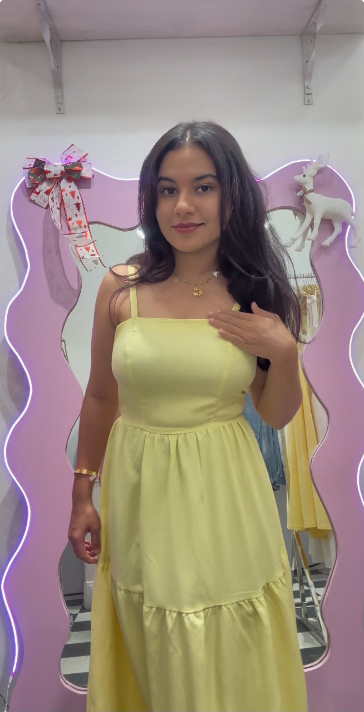 Cute butter yellow dress💛