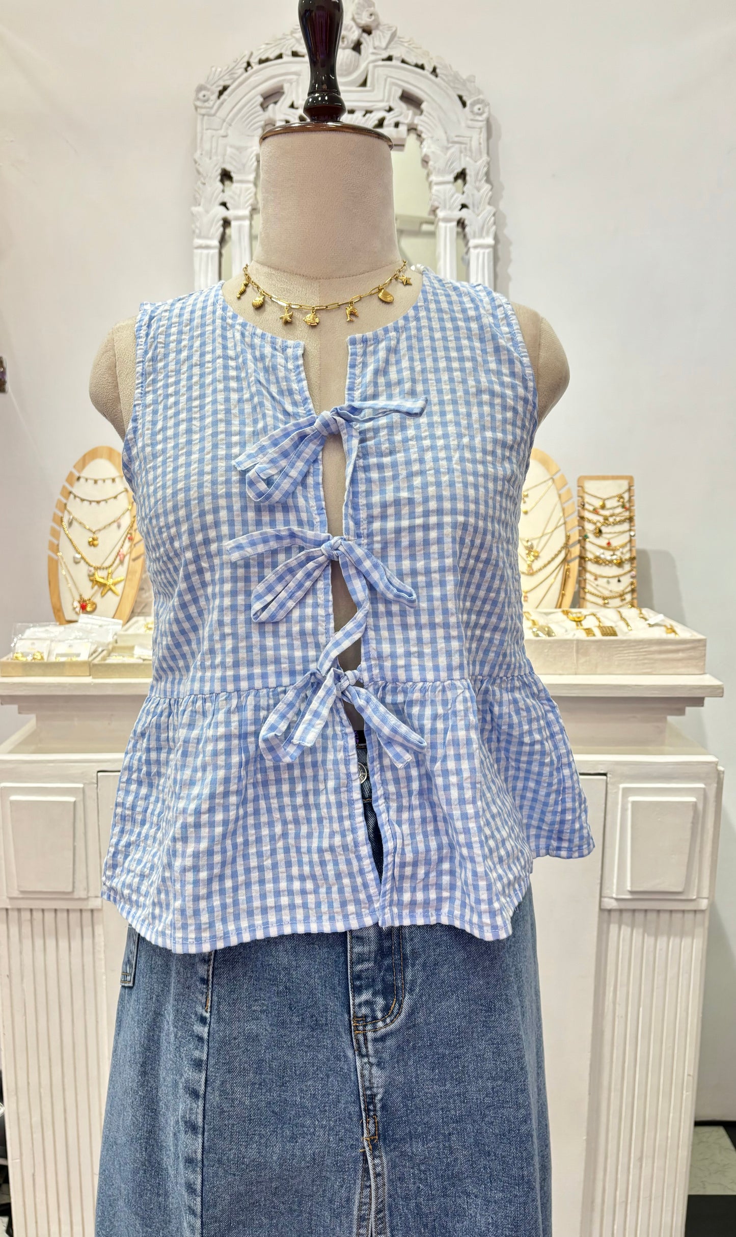 sleeveless tie front peplum top🌸
