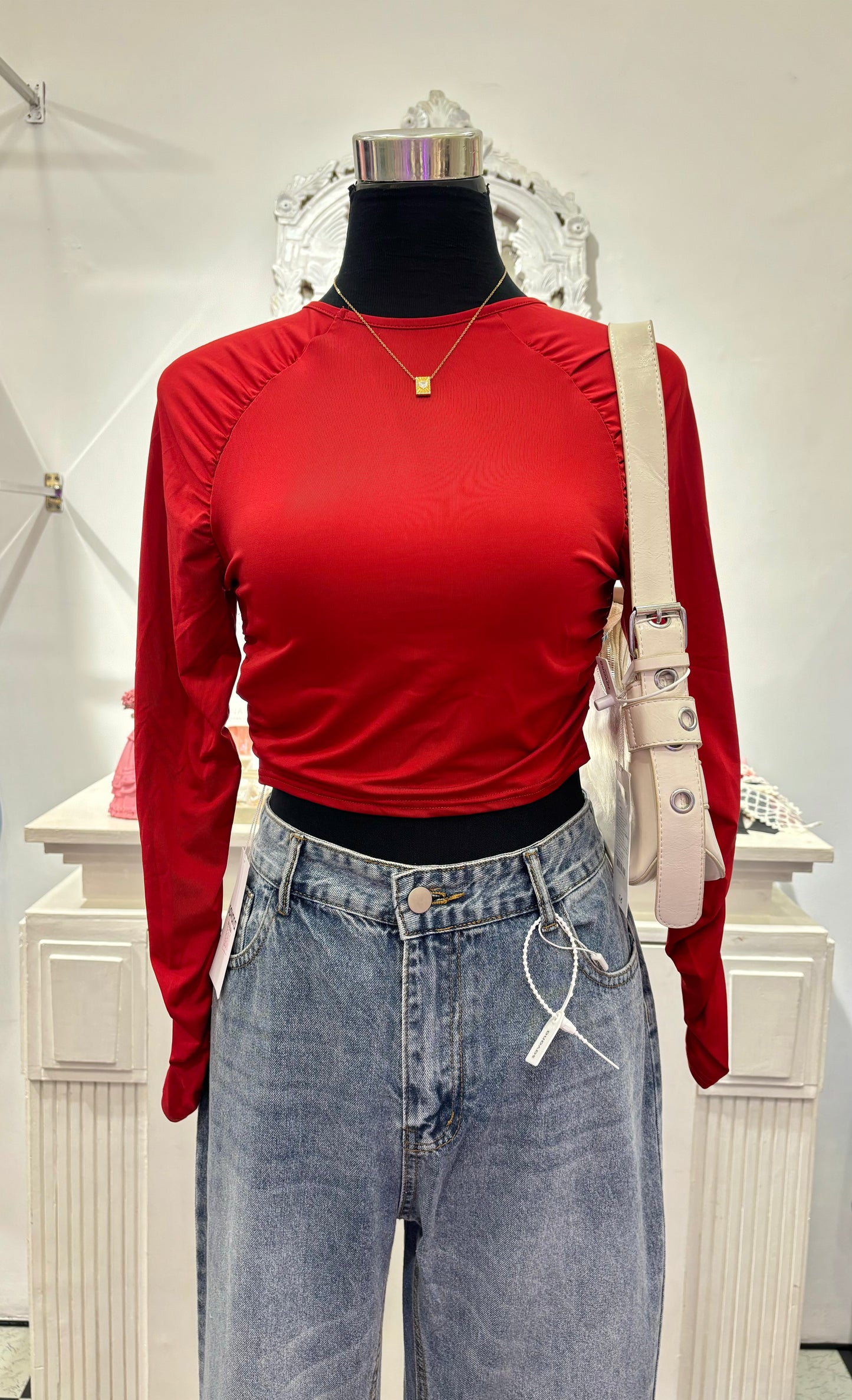 Cute full sleeve crop top